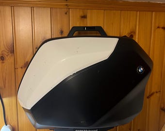 Soporte de pared para maletas laterales BMW S1000XR – Almacenamiento para garaje impreso en 3D – K69 2020 2021 2022 2023 2024 2025