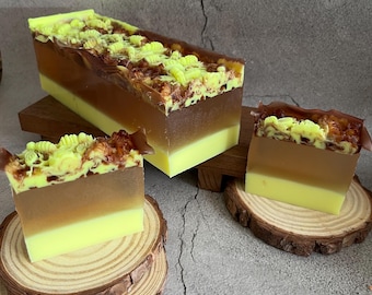 Real  Honey Artisan Soap Bar • Handmade Glycerin Soap • Bee & Honeycomb Design • Gift Moisturising Layered Bar • Honey Wash Fragrance