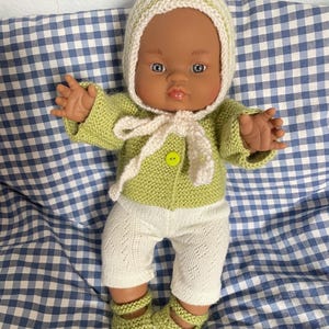 Vêtements de poupées, ensemble 4 pièces: pantalon, pull, chaussons Salomé et beguin. | Pour Corolle, Paola Reina et Minikane 34 à 37 cm