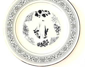 Vintage Gothic Ghost Plate, Black Ivory Halloween Wall Decor (8.25-inch)
