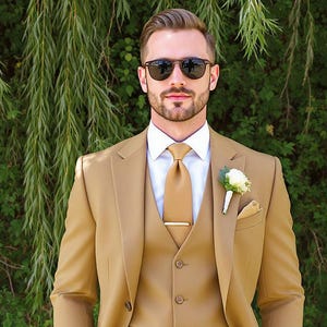 Herren Tan Farbe Drei Stück Outfit für Hochzeit & besondere Anlasse | Slim Fit Abschlussball, Party, Hochzeitsoutfit Geschenk für ihn