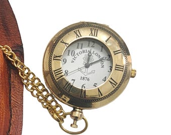 Reloj de bolsillo vintage de latón con estuche de cuero, reloj antiguo victoriano londinense, reloj steampunk, regalo de colección para hombres.