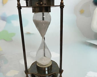Vintage Brass Sand Timer Hourglass with Nautical Compass – Maritime Antique Gift & Nautical Decor