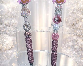 Bolígrafo rosa con cuentas y diamantes de imitación Glam Prosperity Muse, regalo elegante afroamericano