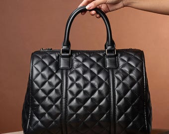 Bolso de mano de cuero acolchado negro hecho a mano, bolso de hombro de lujo para mujer