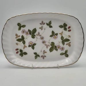Wedgwood Wild Strawberry Bone China Rectangular Serving Tray Vintage English