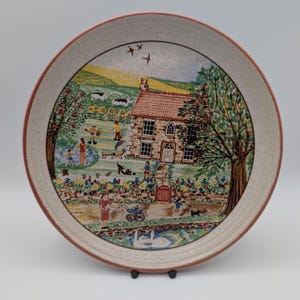 Purbeck Pottery Vintage Dekorativ Tallrik Landsbygdsscener Samlarobjekt Stengods 1970-talet
