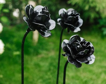 Metal yard art, garden stakes, outdoor iron rose decor, patio decor, gift for mom, garden decoration, garden accessories, metal flower