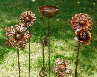 Estaca rústica de hierro para jardín, arte de jardín al aire libre, cuenco para baño de pájaros, arte de jardín de metal, decoración de patio, estaca de rosa de hierro, regalo para la abuela, baño para colibríes