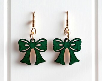 Ohrringe mit Schleife zum St. Patrick's Day (SVG-Datei) • Laserschnittvorlage aus Holz und Sperrholz • Digitaler Download zum Selbstgestalten