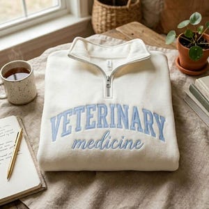 Broderad veterinärmedicinsk tröja, veterinärstudenttröja, personlig veterinärtröja, veterinärstudentgåvor
