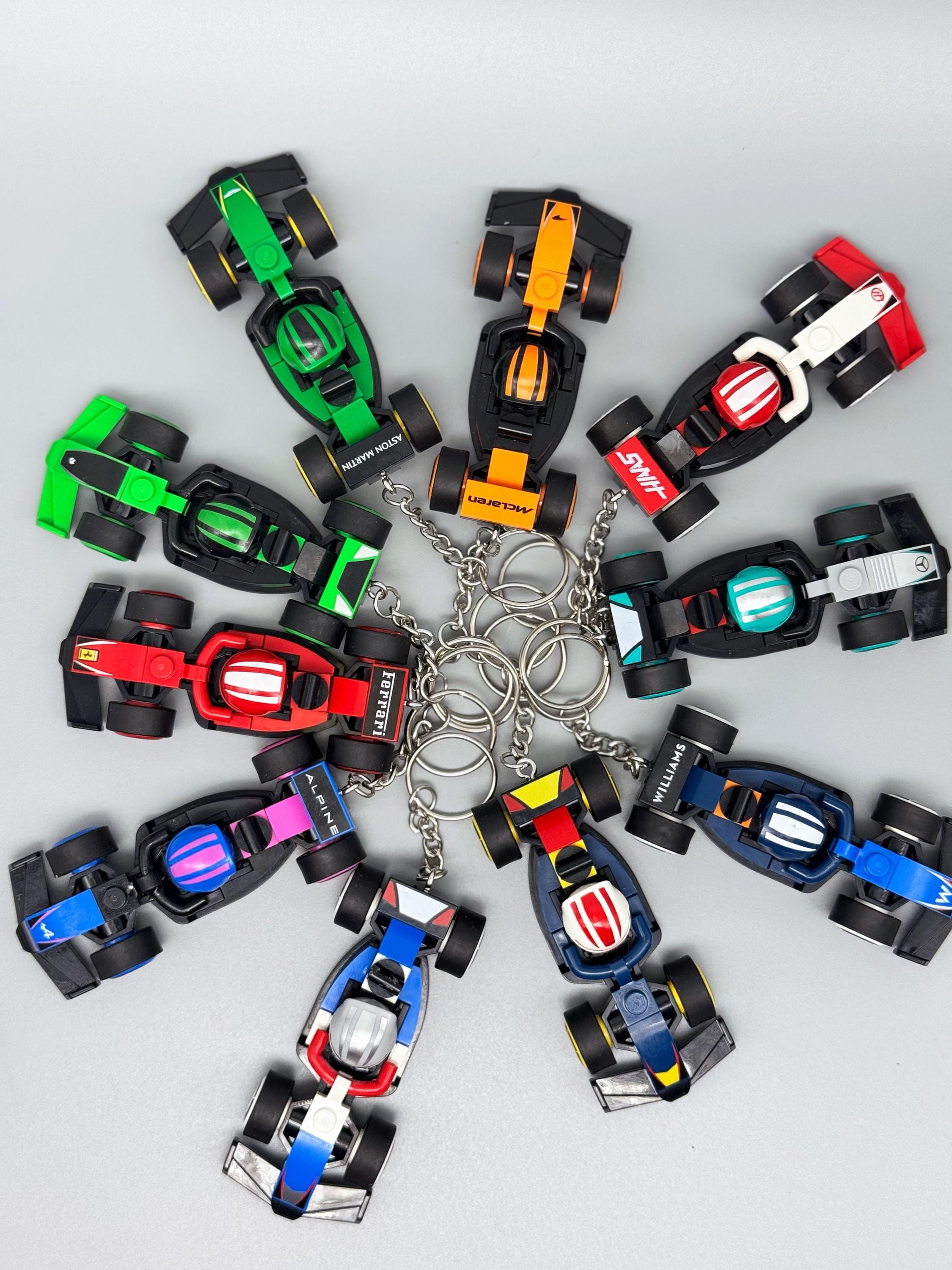 F1ドライバー フィギュア付き　キーホルダー 12個セット F1ドライバー フィギュア付き キーホルダー 12個セット 1:12 f1 driver
