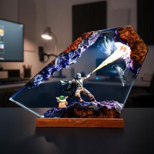 Lampa z żywicy Mand.al.orian Diorama | Niestandardowa lampka nocna z motywem Dartha Lorda Vadera z Gwiezdnych Wojen | Wyjątkowy prezent świąteczny i spersonalizowany zdjęcie 1