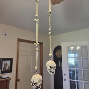Creepy Skull Ceiling Fan Chain - Unique Goth Decor & Halloween Gift s3