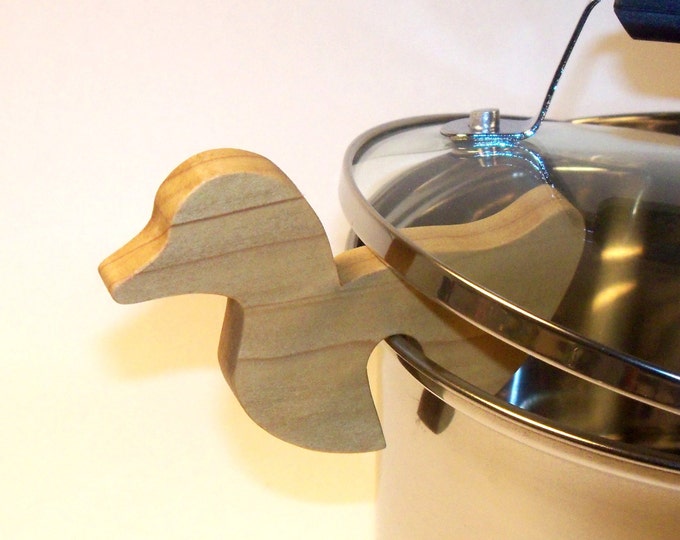 Personalized Farm Animals Pan Lid Lift & Steam Vent - Prevent Boil-overs Unique Cooking Gadget, Gift for Her, Duck Hunter, Farm Decor