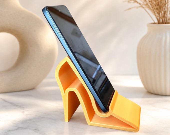 Stylish High Heel Phone Stand - Ideal Gift for Her, Office Decor & Bedroom Accent s2