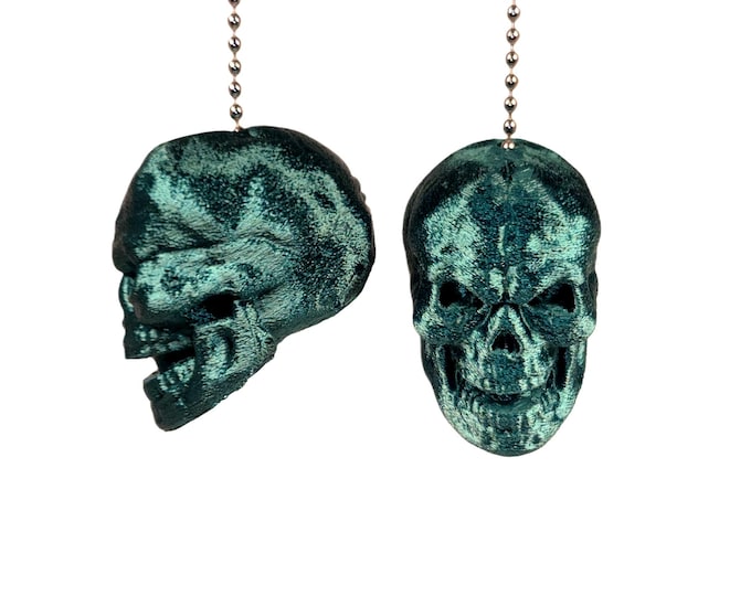 Deluxe Skull Ceiling Fan Chain - Unique Goth Decor & Halloween Gift