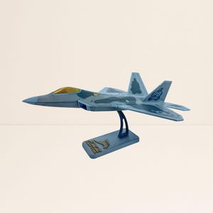 F-22 Raptor Jet Fighter Model – 3D Printed Stealth USAF Collectible Aviation Gift