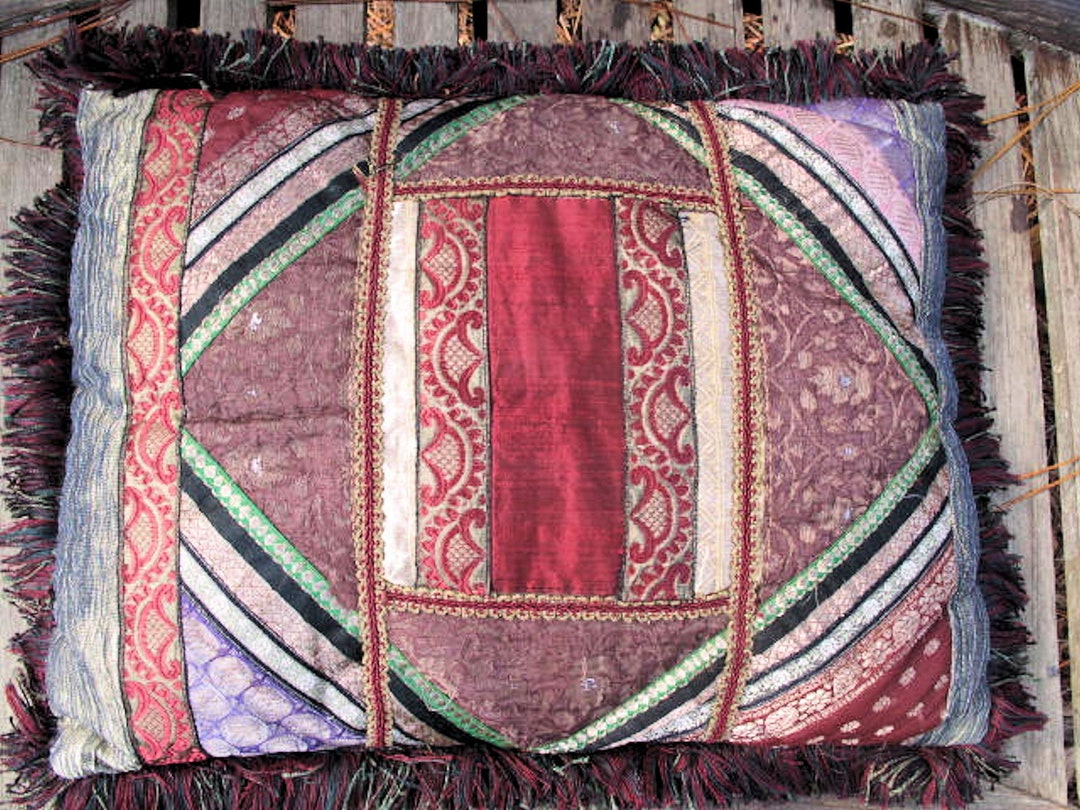 Vintage Silk Pillow/cushion Coverrecycled Sari Border Accent Pillow