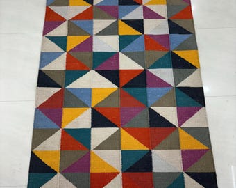 Handwoven Cotton Dhurrie Rug: Bohemian Home Decor