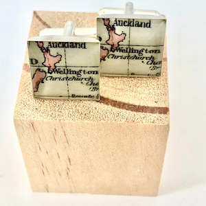 Boutons de manchette néo-zélandais, boutons de manchette en argent, cadeaux kiwi, cadeaux pour kiwi, boutons de manchette kiwi, boutons de manchette avec cartes, boutons de manchette Geograpgy, amoureux du voyage