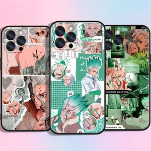 Könnte beinhalten: Drei Handyhüllen mit Charakterdesigns im Anime-Stil. Die Hüllen zeigen verschiedene Bilder eines Charakters mit weißen Haaren und grünen Akzenten, vor weißen, grünen und schwarzen Hintergründen. Die Hüllen haben mehrere Kameralinsen.