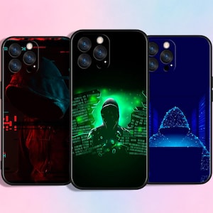 Könnte beinhalten: Drei Handyhüllen mit Hacker-Motiven. Eine Hülle hat ein rot-schwarzes Design mit einer Kapuzenfigur. Die zweite Hülle hat einen grünen Hintergrund mit einer Kapuzenfigur und Binärcode. Die dritte Hülle hat ein blaues Design.
