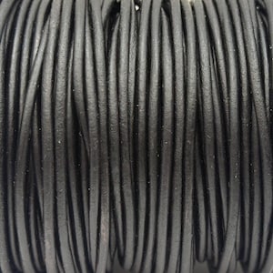 Cordino in vera pelle rotonda nera anticata naturale di qualità AAA da 1,5 mm o 2 mm, morbido e flessibile, facile da annodare, 50 metri (164 piedi)