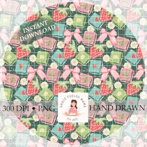 Könnte beinhalten: Digitales Muster mit einem sich wiederholenden Design aus Geschenkboxen, Erdbeeren und Schleifen in Rosa, Grün und Türkis auf dunkelgrünem Hintergrund. Die Wörter "Sofort-Download" und "Handgezeichnet" sind sichtbar.