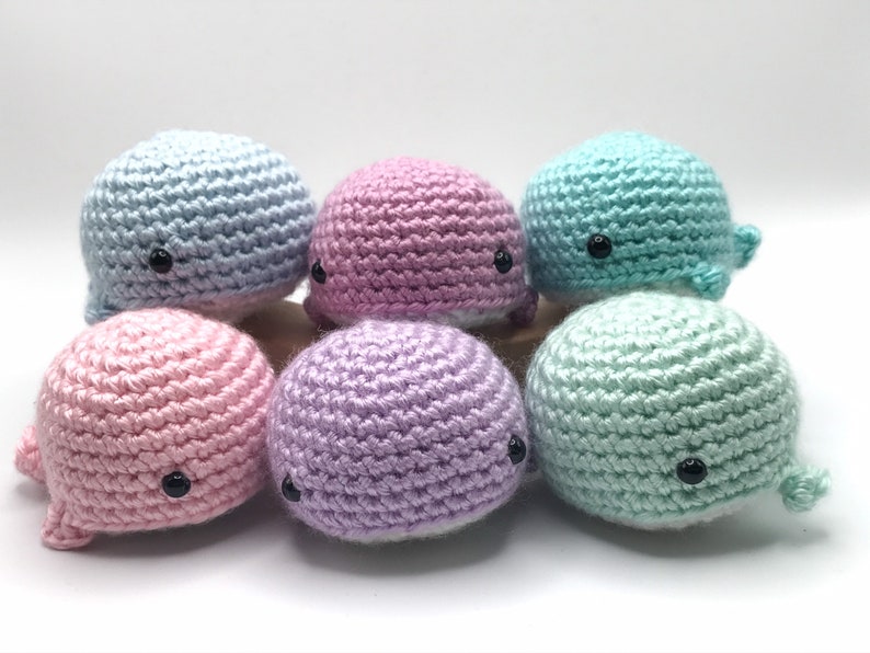 Small Crochet Whale Amigurumi Key Ring Optional 6 Pastel Colors image 1