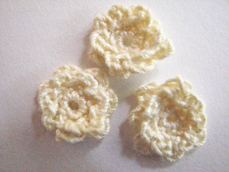 Crochet Flower Pattern Tiny Ruffle Flower Instant Download image 5