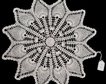16.5 inch WHITE Pineapple doily