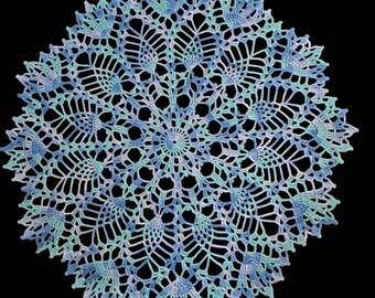 18 inch Ocean Beach colored pineapple doily