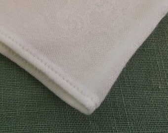 Vintage Napkins, White Damask, Wedding Napkins, Dinner Napkins, 15.5''x14.5'', 8 Napkins