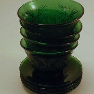 Vintage Dessert Cups, Anchor Hocking Emerald Green Sandwich Glass Dessert Cups and Underplates, 3 1/2&#39; cup, 4 3/8&#39;&#39; plate, 4 sets