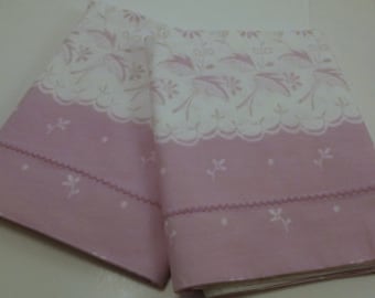 Vintage Pillowcase Pair, Lighter Weight Feedsack Cotton Border Print, White with Lavender Border and Flowers, 33 1/2'' x 19'', 2 Pieces