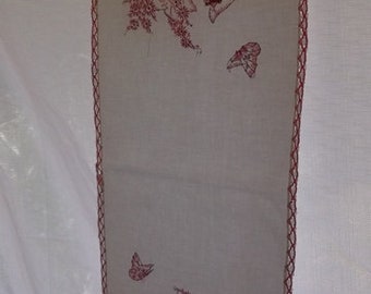 Vintage Runner or Dresser Scarf, Off White Cotton, Hot Pink and White Crochet Edge, Fuchsia and Pink Water Lily Embroidery