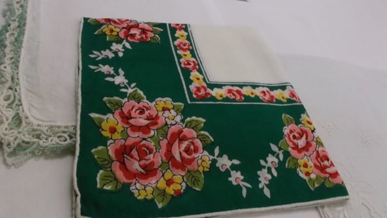 6 Pieces Assorted Hankies in Greens Vintage Ladies Handkerchiefs