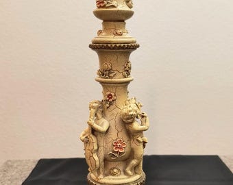 Vintage Cherub Crackle Lamp