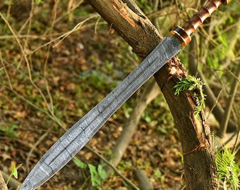 Espada gladius romana hecha a mano en acero de Damasco, con vaina de cuero y mango de madera de rosa. Pieza de colección.