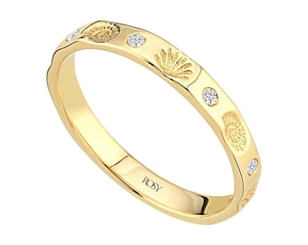 14K Yellow Gold Lab-Grown Diamond Ring: Engraved Seashell Coral Band