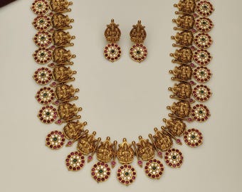 Haram-set met Lakshmi-munt | Ruby, groene steen tempelsieraden