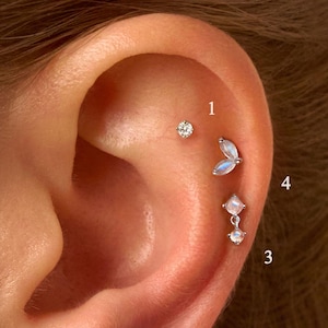 Oorbellenset van sterling zilver met natuurlijke labradoriet • Moonlit Aurora collectie • Platte achterkant • Kraakbeen, tragus, helix, conch • Cadeau voor haar