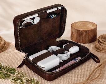 Gepersonaliseerde Tech Cable leren organizer | Handgemaakt technisch etui | Elektronica-accessoires Reiskoffer | Leren cadeau voor mannen en vrouwen