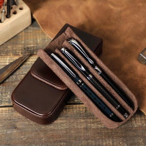 3 slots pen case, leather pen holder, Personalized fountain pen case, Travel pen storage box, Handmade pen organizer for men, Gift for Dad