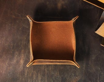 Leather catchall tray, Small storage tray, Dining Decor, Office desk organizer, Personalized valet tray, Gift for him