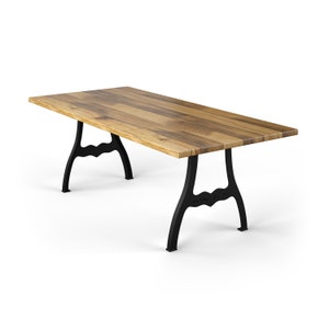 Williamsburg Wood Dining Table