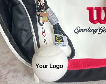 Llavero de tenis personalizado: dije para bolso grabado y bañado en oro para fanáticos del deporte.
