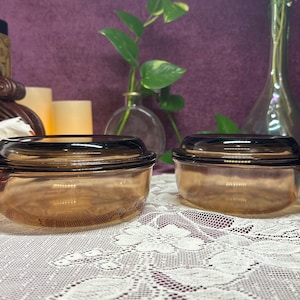 Vintage Pyrex Amber Glass Cookware: 2 Piece Casserole Set