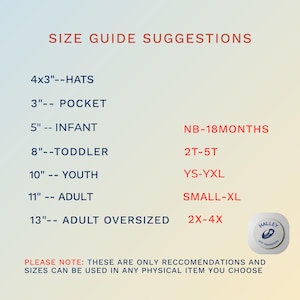 Puede incluir: Una gu&iacute;a de tallas con texto en rojo y azul, que ofrece sugerencias de tallas para sombreros, bolsillos, beb&eacute;s, ni&ntilde;os peque&ntilde;os, j&oacute;venes, adultos y art&iacute;culos para adultos de gran tama&ntilde;o. Tambi&eacute;n enumera rangos de tallas como NB-18MONTHS, 2T-5T, YS-YXL y SMALL-XL.